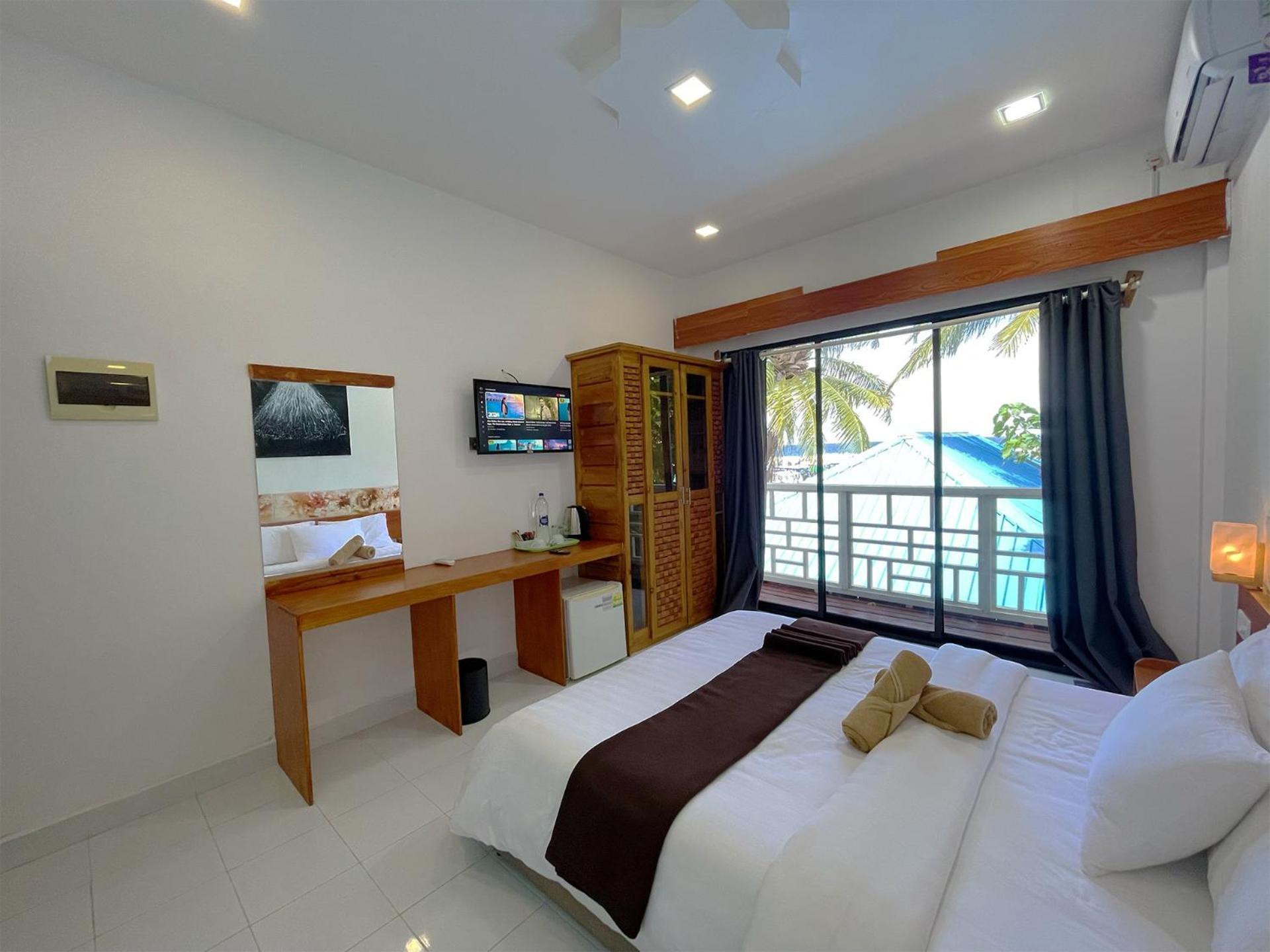 Paradise Retreat, Maafushi Hotel Exterior photo